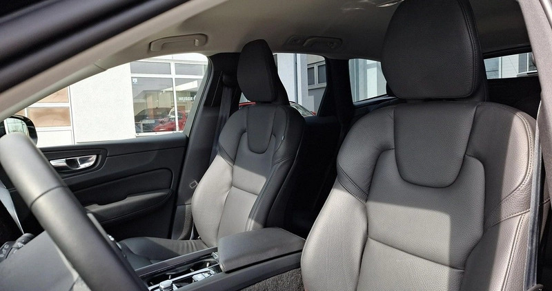 Volvo XC 60 cena 167500 przebieg: 27411, rok produkcji 2022 z Swarzędz małe 379
